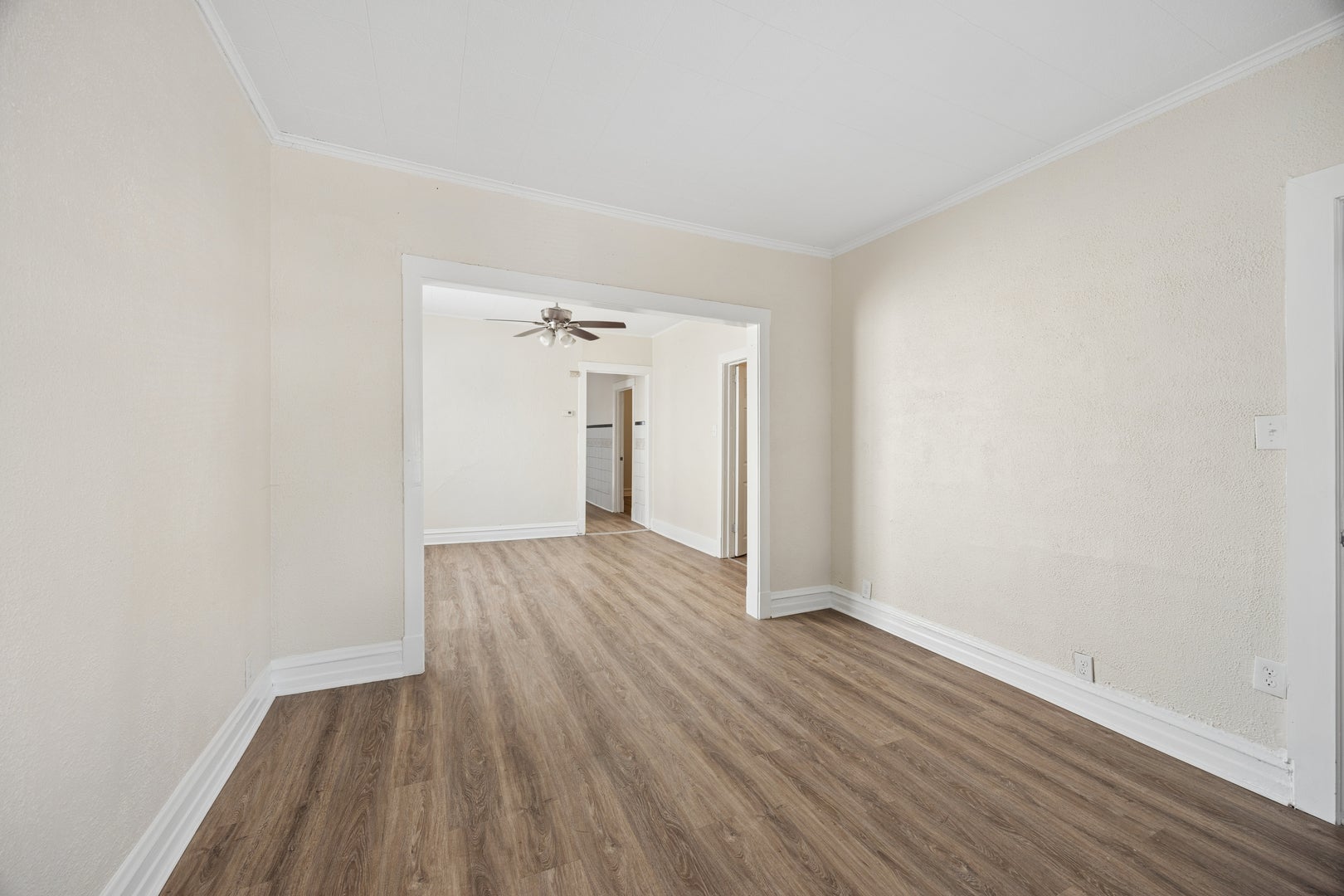 1421 S 48th Court