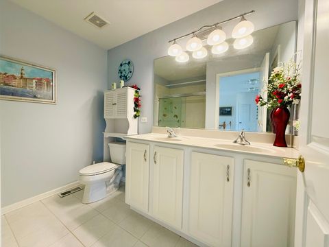 Tiny photo for 523 Mallard Point Drive, North Aurora, IL 60542 (MLS # 12477005)