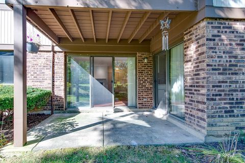 Tiny photo for 1251 Williamsburg Drive #D-1, Schaumburg, IL 60193 (MLS # 12499799)