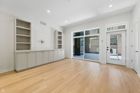 Tiny photo for 2127 N Racine Avenue #2, Chicago, IL 60614 (MLS # 12477763)