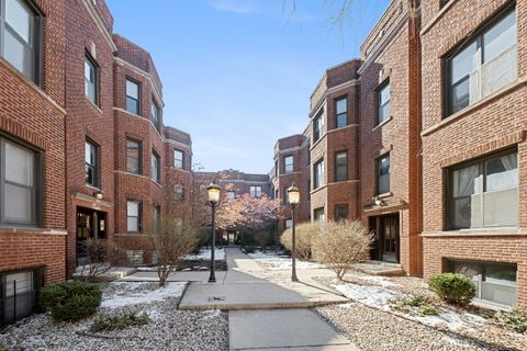 909 W Cornelia Avenue 2S Chicago IL 60657