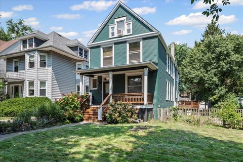 1842 W Greenleaf Avenue Chicago IL 60626