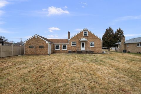 Tiny photo for 3049 38th Street, Rock Island, IL 61201 (MLS # 12590369)