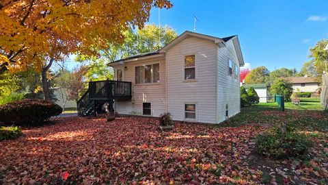Tiny photo for 5313 Burwood Road, Oakwood Hills, IL 60013 (MLS # 12508515)
