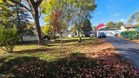 Tiny photo for 5313 Burwood Road, Oakwood Hills, IL 60013 (MLS # 12508515)