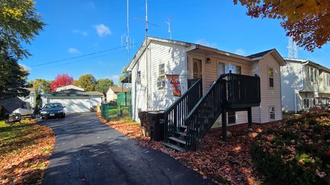 Tiny photo for 5313 Burwood Road, Oakwood Hills, IL 60013 (MLS # 12508515)