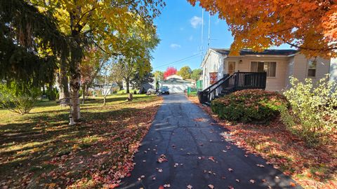 Tiny photo for 5313 Burwood Road, Oakwood Hills, IL 60013 (MLS # 12508515)