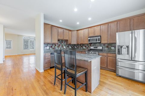 Tiny photo for 4553 S King Drive, Chicago, IL 60653 (MLS # 12585989)