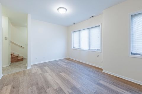Tiny photo for 4553 S King Drive, Chicago, IL 60653 (MLS # 12585989)