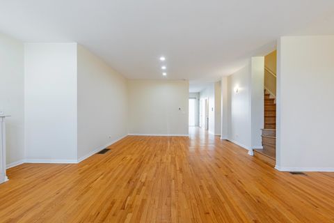 Tiny photo for 4553 S King Drive, Chicago, IL 60653 (MLS # 12585989)