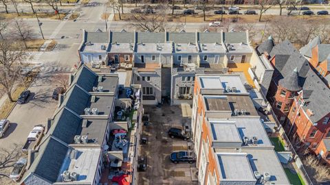 Tiny photo for 4553 S King Drive, Chicago, IL 60653 (MLS # 12585989)