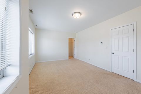 Tiny photo for 4553 S King Drive, Chicago, IL 60653 (MLS # 12585989)