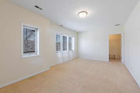 Tiny photo for 4553 S King Drive, Chicago, IL 60653 (MLS # 12585989)