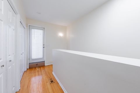 Tiny photo for 4553 S King Drive, Chicago, IL 60653 (MLS # 12585989)