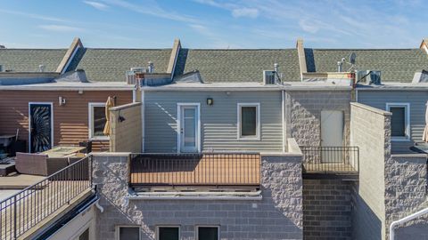 Tiny photo for 4553 S King Drive, Chicago, IL 60653 (MLS # 12585989)