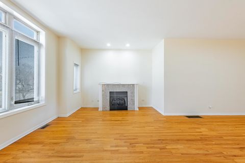 Tiny photo for 4553 S King Drive, Chicago, IL 60653 (MLS # 12585989)