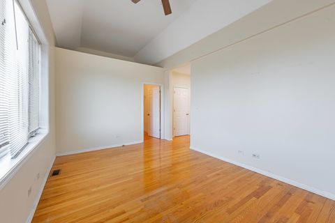 Tiny photo for 4553 S King Drive, Chicago, IL 60653 (MLS # 12585989)