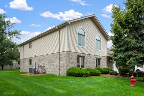 Tiny photo for 196 SAENZ Lane #D, Joliet, IL 60436 (MLS # 12708062)