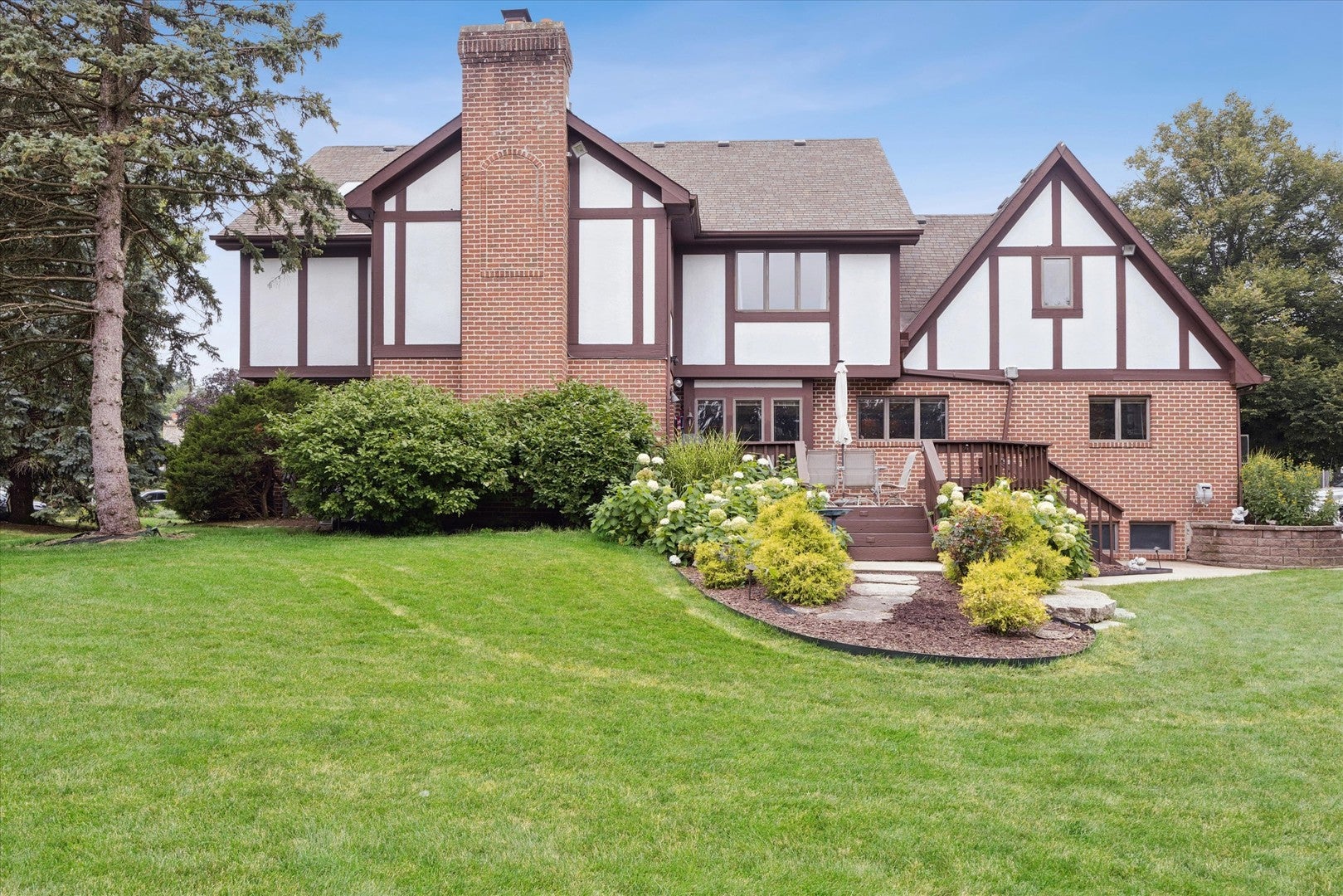 6001 Sedgley Court