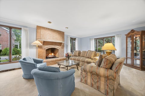 Tiny photo for 6001 Sedgley Court, Burr Ridge, IL 60527 (MLS # 12718622)