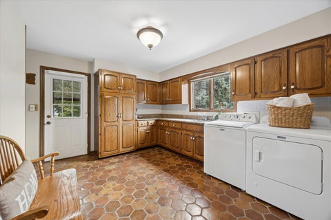 Tiny photo for 6001 Sedgley Court, Burr Ridge, IL 60527 (MLS # 12718622)
