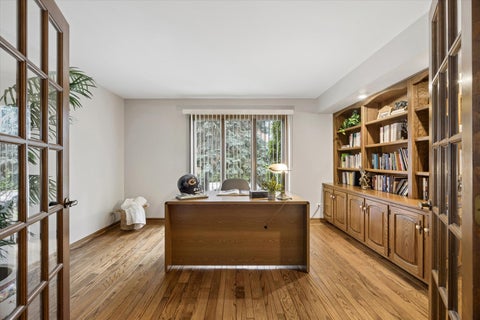 Tiny photo for 6001 Sedgley Court, Burr Ridge, IL 60527 (MLS # 12718622)