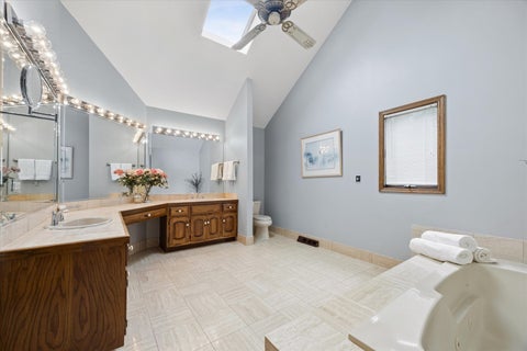 Tiny photo for 6001 Sedgley Court, Burr Ridge, IL 60527 (MLS # 12718622)