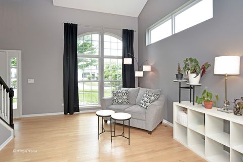 Tiny photo for 2012 Spring Creek Lane, McHenry, IL 60050 (MLS # 12506155)