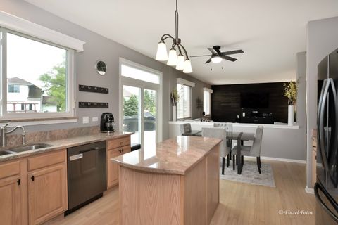 Tiny photo for 2012 Spring Creek Lane, McHenry, IL 60050 (MLS # 12506155)