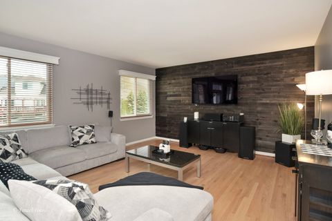 Tiny photo for 2012 Spring Creek Lane, McHenry, IL 60050 (MLS # 12506155)