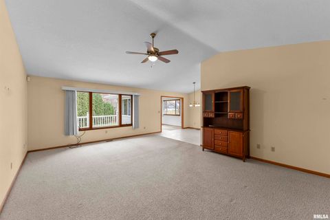 Tiny photo for 2009 VILLA PINES Circle, Carbon Cliff, IL 61239 (MLS # QC4269630)