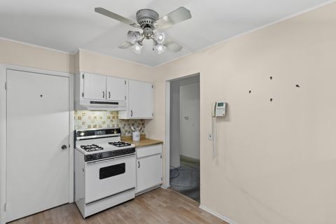 Tiny photo for 91 Lambert Drive #B1, Schaumburg, IL 60193 (MLS # 12434979)