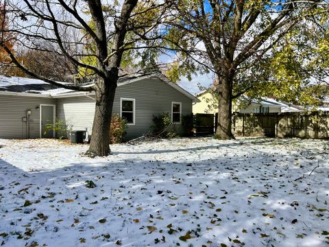 Tiny photo for 614 Creve Coeur Drive, Champaign, IL 61822 (MLS # 12510786)