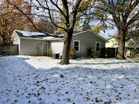 Tiny photo for 614 Creve Coeur Drive, Champaign, IL 61822 (MLS # 12510786)