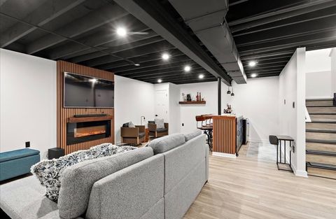 Tiny photo for 319 Atkinson Drive, Sugar Grove, IL 60554 (MLS # 12582419)