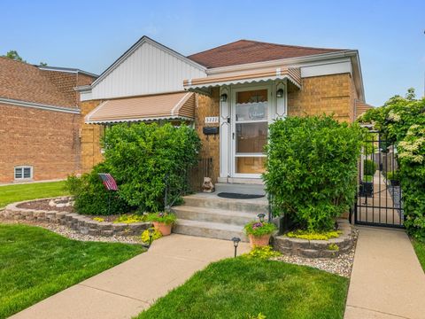5111 S Luna Avenue Chicago IL 60638