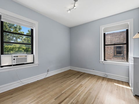 Tiny photo for 5459 S Ingleside Avenue #3S, Chicago, IL 60615 (MLS # 12708031)