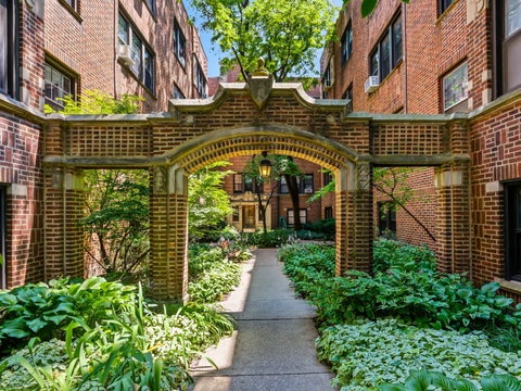 Photo of 5459 S Ingleside Avenue #3S, Chicago, IL 60615 (MLS # 12708031)