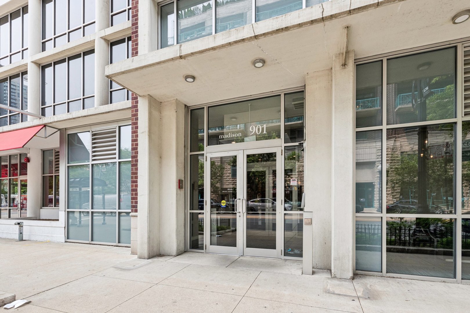 901 W Madison Street 1002