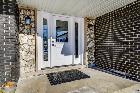 Tiny photo for 8544 Pine Street, Orland Park, IL 60462 (MLS # 12555388)