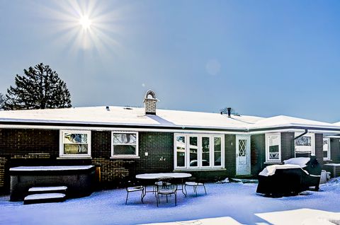 Tiny photo for 8544 Pine Street, Orland Park, IL 60462 (MLS # 12555388)