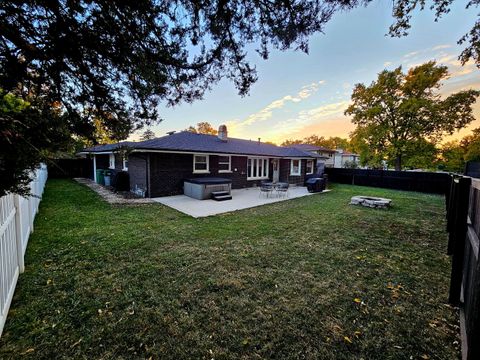 Tiny photo for 8544 Pine Street, Orland Park, IL 60462 (MLS # 12555388)