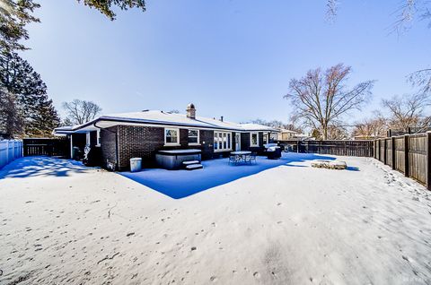 Tiny photo for 8544 Pine Street, Orland Park, IL 60462 (MLS # 12555388)