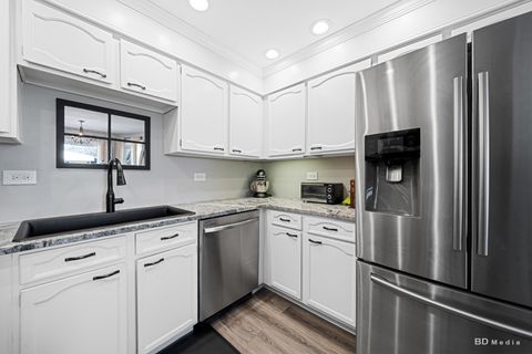 Tiny photo for 8544 Pine Street, Orland Park, IL 60462 (MLS # 12555388)