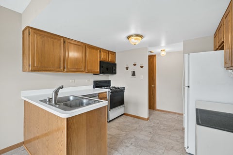 Tiny photo for 1504 ROOT Street, Crest Hill, IL 60403 (MLS # 12698965)