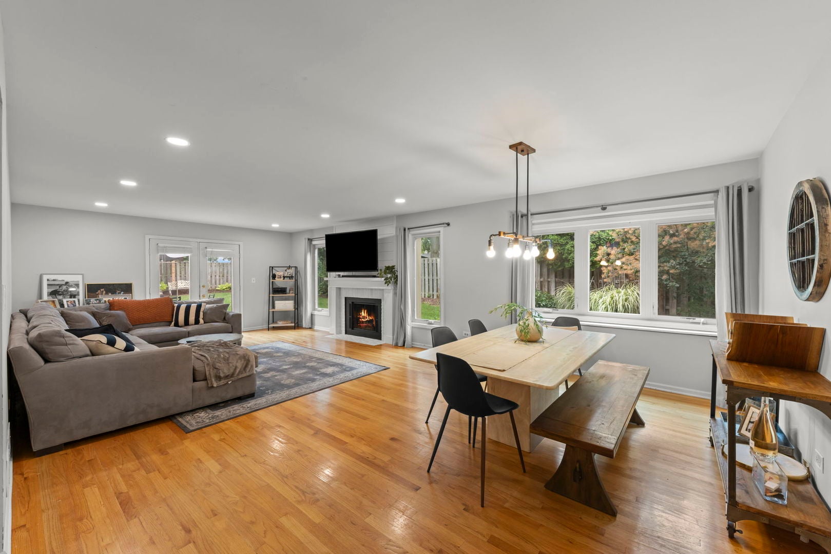 528 W Evergreen Street