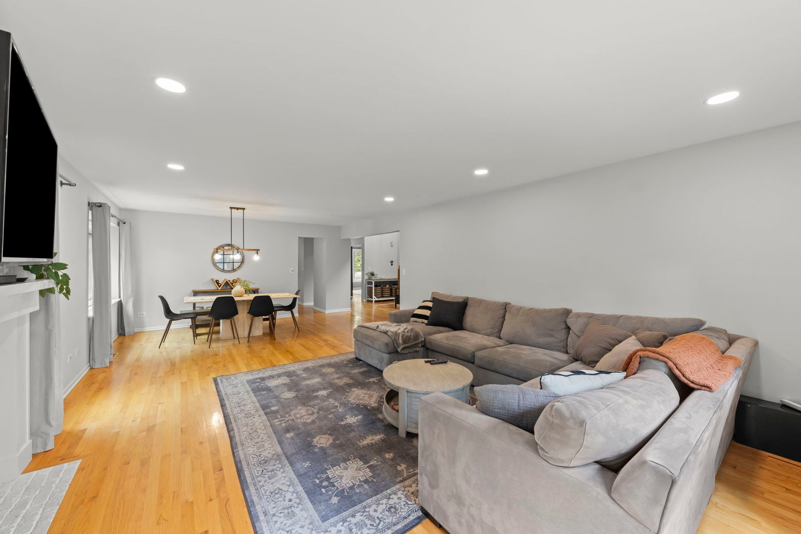 528 W Evergreen Street