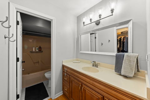 Tiny photo for 528 W Evergreen Street, Wheaton, IL 60187 (MLS # 12725450)