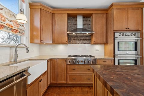 Tiny photo for 721 N Grove Avenue, Oak Park, IL 60302 (MLS # 12562994)