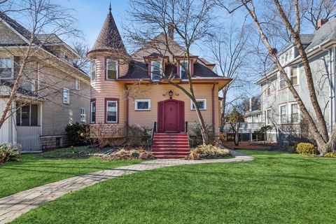 Photo of 721 N Grove Avenue, Oak Park, IL 60302 (MLS # 12562994)